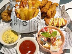 -露露家咖啡店