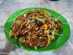 -蚝哥花姐湛江烤生蚝(美丽湾市场店)