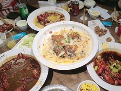 -叶派龙虾•招牌香辣蟹·海鲜(中海国际店)