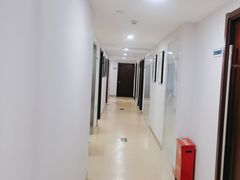 -瑞尔齿科(东方广场诊所)