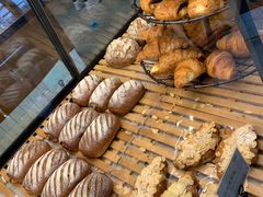 可颂-Dough&Joe团憩(瑞虹天地月亮湾店)