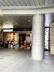 点击看大图 -TONI&GUY