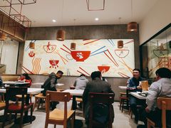 大堂-百事佳烧鸭牛腩(上海虹桥站店)