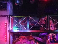 -UP嘻哈酒吧(粉巢店)