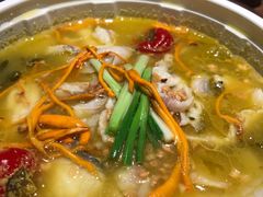 -山城外·非遗酸菜鱼(财富中心店)