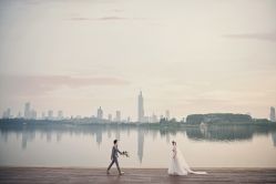 -雪中彩影婚纱摄影·微光艺术中心