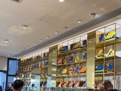 -VENCHI 闻绮(上海佛罗伦萨小镇店)