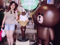 -LINE FRIENDS Garosu-gil Flagship Store