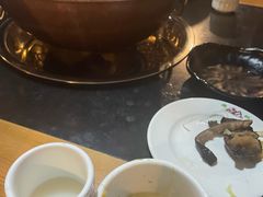 -果松木炭酸菜铜火锅·外婆参鸡汤