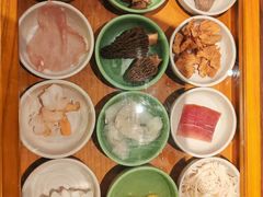 -良米山·云南野生菌过桥米线(上海首店)
