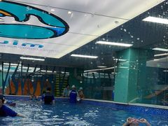 -Swim斯卫姆国际儿童游泳中心(红博中央公园店)