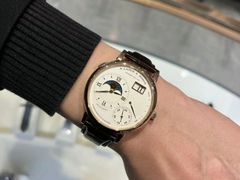 -钟表维修服务中心(人民广场店)
