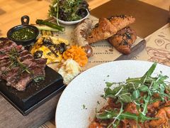 -Mark&Mars Restaurant