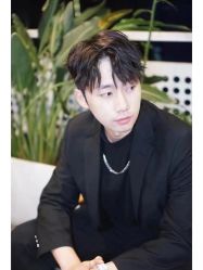 -一家只做男发烫染的店