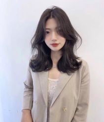 -Hello Lady发型设计