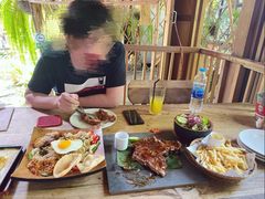-Naughty Nuri’s Phuket