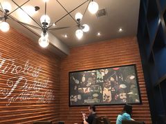 -星巴克(上海虹桥新天地二店)