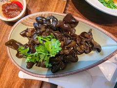 青椒酱拌木耳菜-章记星洲 · 新加坡餐厅(望京店)