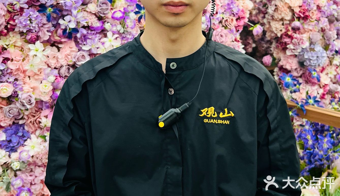 武汉太超前了 服务生颜值都这么高了吗⁉️