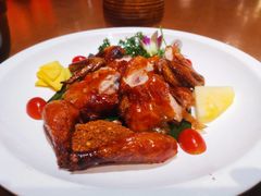 -老滇山寨•云南特色菜•地方菜•民族风情歌舞表演(金碧店)