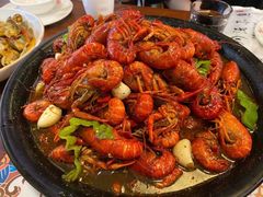 -川流不息·地道川菜·小龙虾(松东路店)