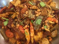 -愉肴麻辣香锅(中北镇店)