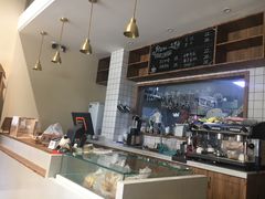 -沁屋面包店(人民东路店)