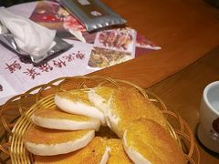 -黄泥岗·地道湖北菜(奥特莱斯店)