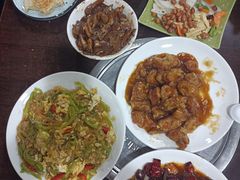 -金卯白肉罩火烧