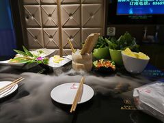 -唯爱KTV聚会餐厅(仙林东城汇店)