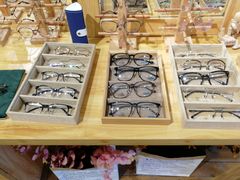 -肆兮眼镜·蔡司·徕卡战略合作店(大坪店)