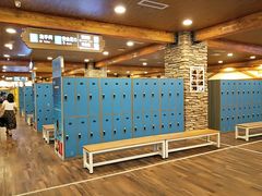 储物柜&更衣室-长沙湘江冰雪世界