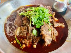 -大众跷脚牛肉馆·非遗传承单位(峨眉山店)