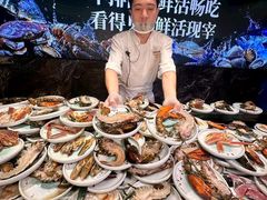-雍容荟帝王蟹活龙虾展台自助(IFS黑金店)