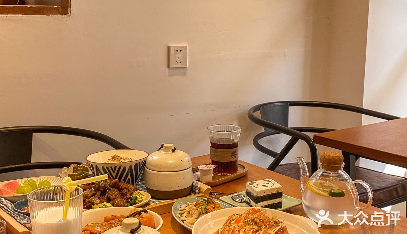  在南市场发现了一家新开的定食餐厅‼️