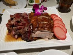烧味三拼-香港新发烧腊茶餐厅(书城店)