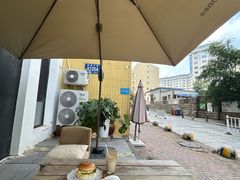 -房角石咖啡与书(吉大南校店)