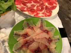 -鲜入围煮花胶鸡海鲜火锅