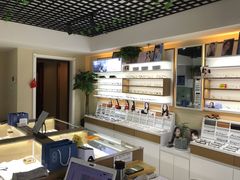 -视野联行眼镜·蔡司授权店(长白万象汇店)