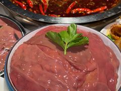 -茅草房·河畔园林火锅