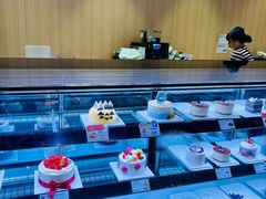 -巴黎贝甜(大宁国际商业广场店)