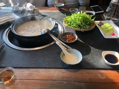 -大匠工房古船木艺术餐厅·猪肚鸡专门店(长白仙岛店)