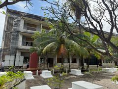 -吐斯廉屠杀博物馆