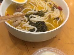 -三千粉牛肉米粉(来客茂店)