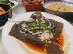 -五谷芳乳鸽王(海景店)