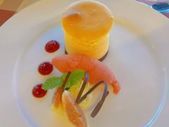 烤芝士蛋糕配树莓雪芭-塞纳河法国餐厅(意式风情街店)