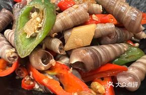 Sour Cabbage and Snail Stir-fry