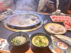 -沸炉重庆老火锅(军事博物馆店)