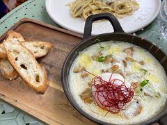 栗子鸡肉奶油炖锅配法包-CHILLAX轻乐时(侨建·Hi City店)