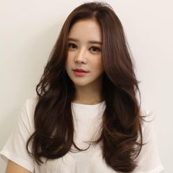 -变画·发型STUDIO